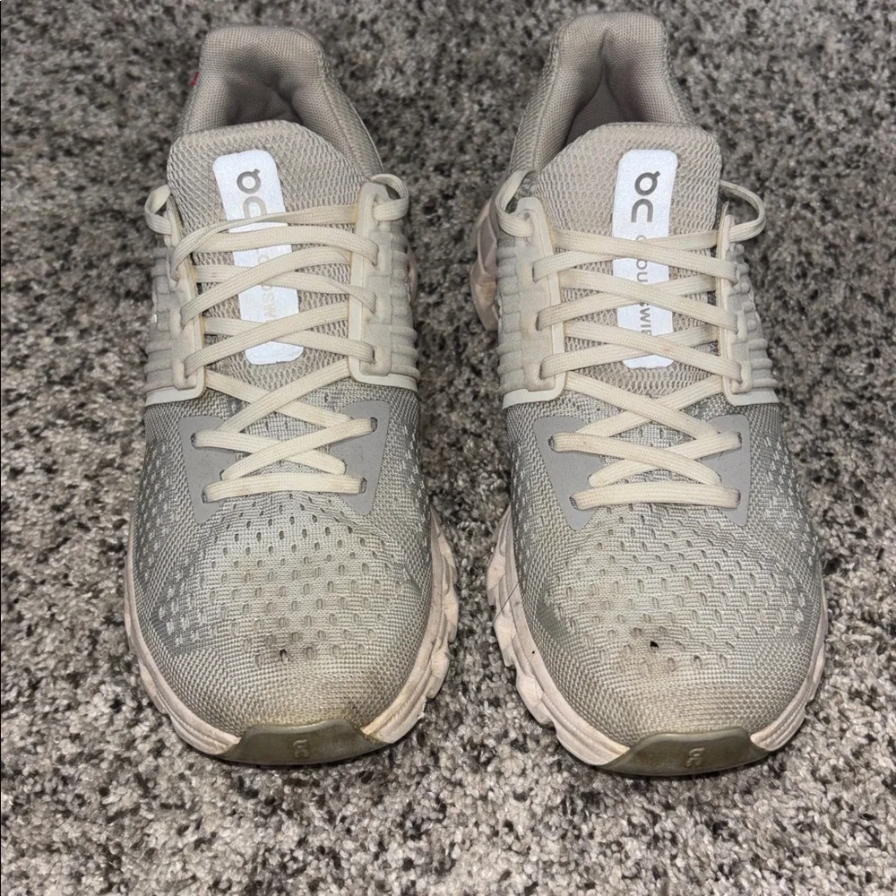 Onclouds - Picture 2 of 3